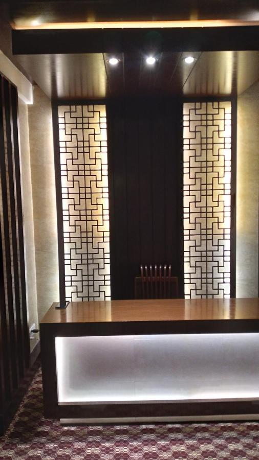 Center Point Apartment Dhaka Buitenkant foto
