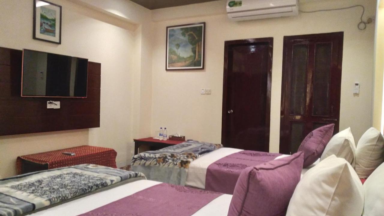 Center Point Apartment Dhaka Buitenkant foto