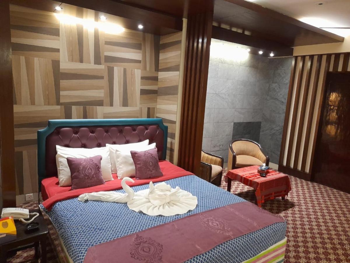 Center Point Apartment Dhaka Buitenkant foto